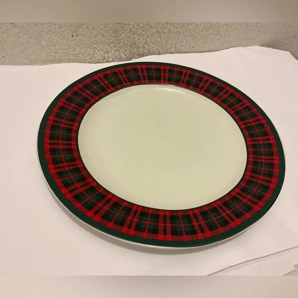 Furio Tartan Plaid Red Green Christmas 10 3/4 " Dinner Plate